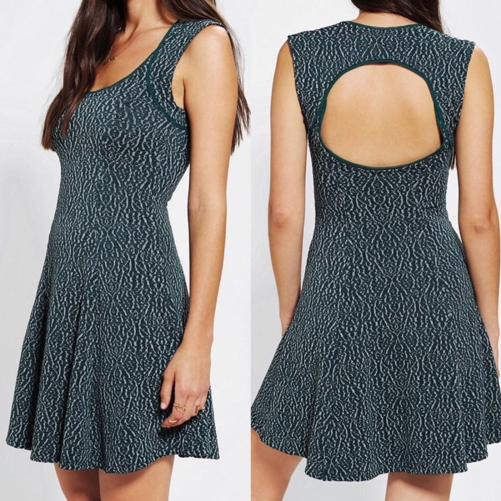 Silence+noise open back Dress